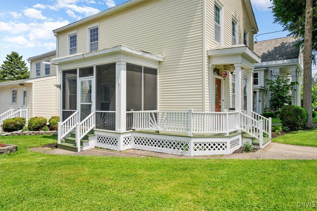 418 Main Street
