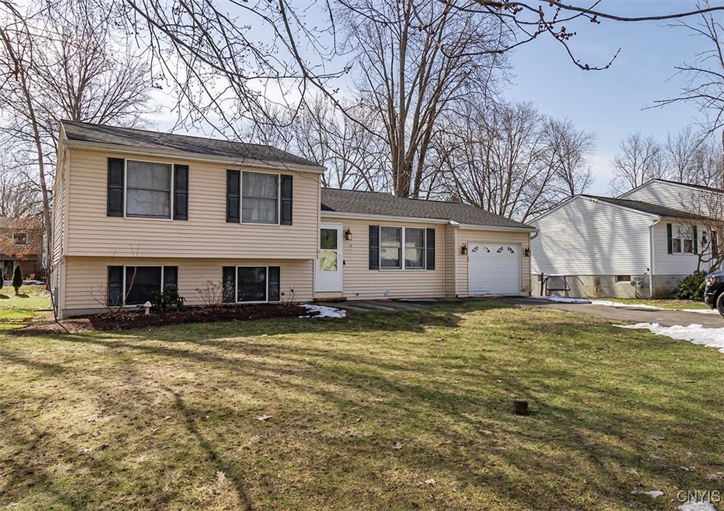 4228 Balboa Drive, Clay, New York image 2