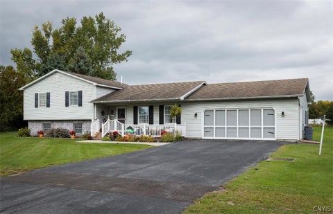 Photo of 108 St Lawrence Avenue W, Brownville, NY 13615 (MLS # S1718834)