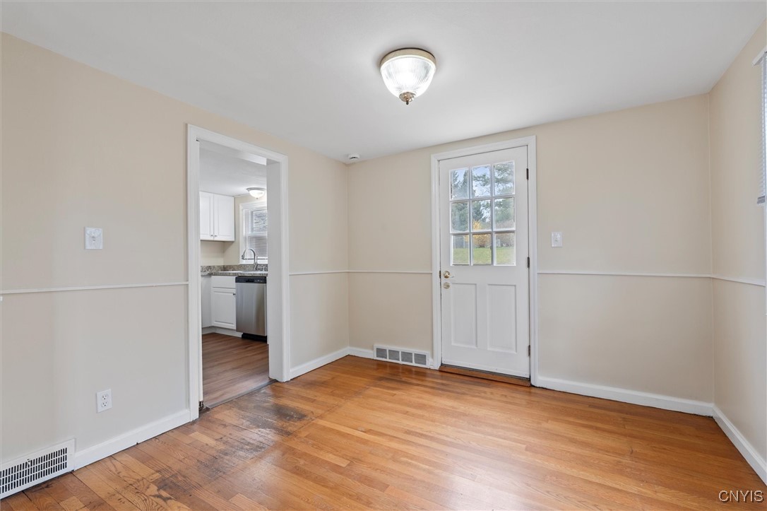 1447 Comstock Avenue, Syracuse, New York image 15
