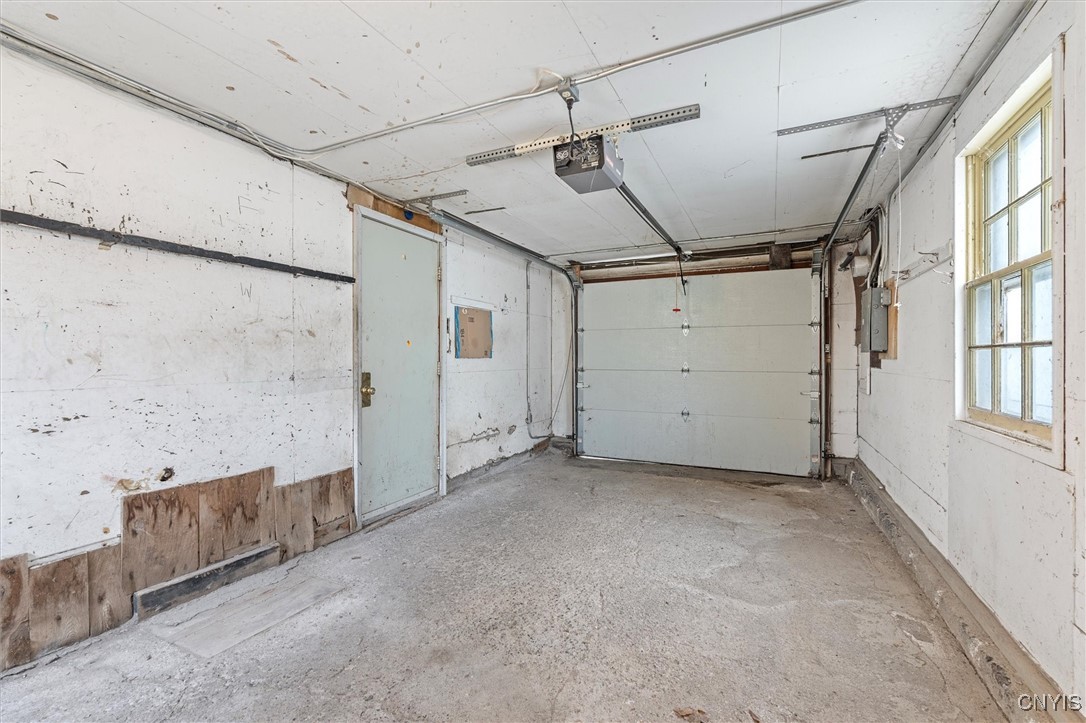 1447 Comstock Avenue, Syracuse, New York image 32