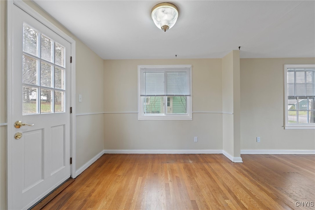 1447 Comstock Avenue, Syracuse, New York image 14