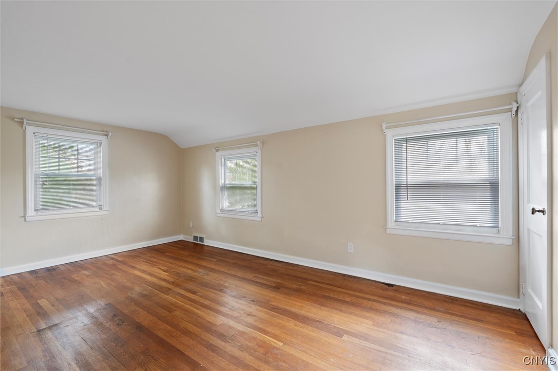 1447 Comstock Avenue, Syracuse, New York image 28