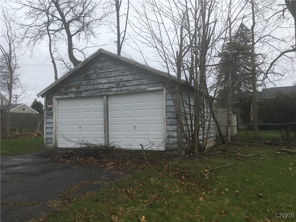 8884 Michigan Avenue, Cicero, New York image 2