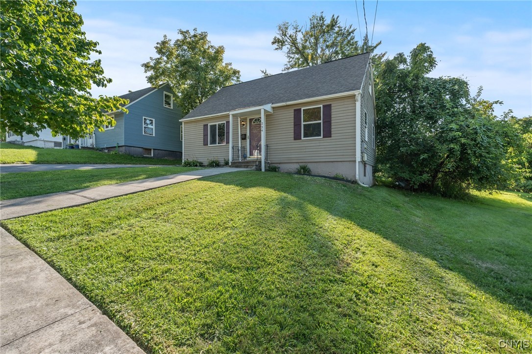 View Syracuse, NY 13224 house