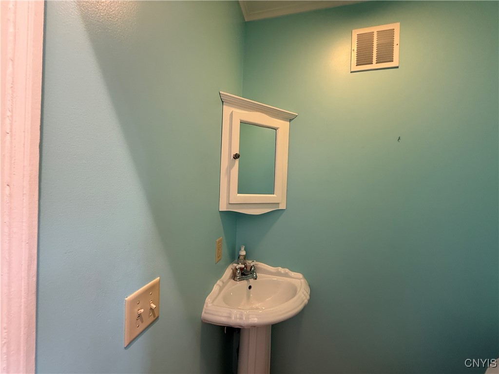 208 Scott Ave Ave, Syracuse, New York image 42