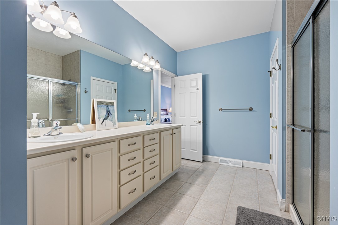 201 Falling Brook, Manlius, New York image 11