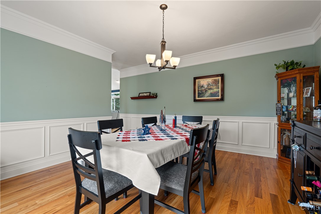 201 Falling Brook, Manlius, New York image 13