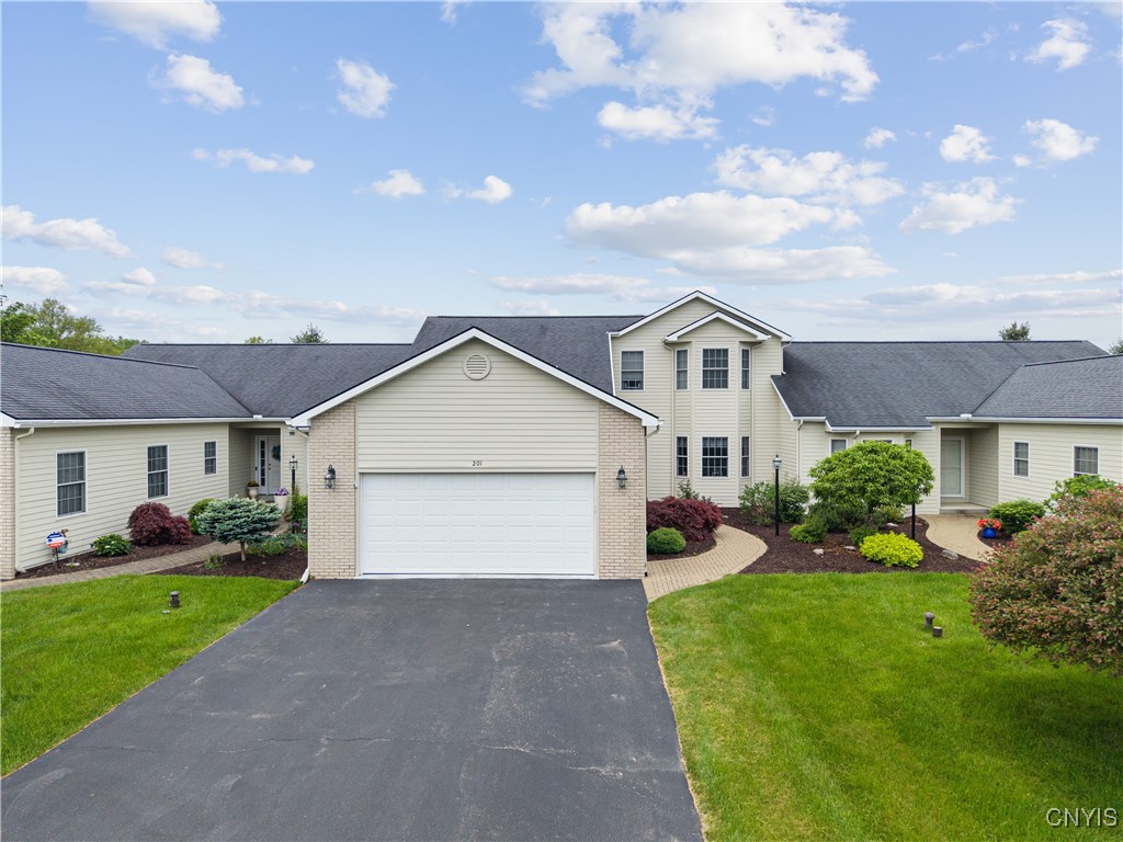 201 Falling Brook, Manlius, New York image 2