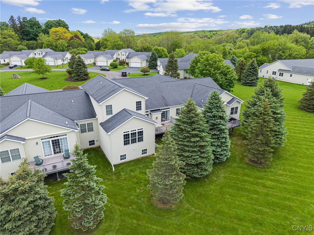 201 Falling Brook, Manlius, New York image 34