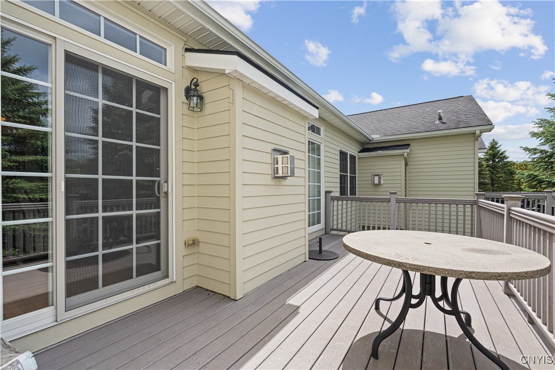 201 Falling Brook, Manlius, New York image 32
