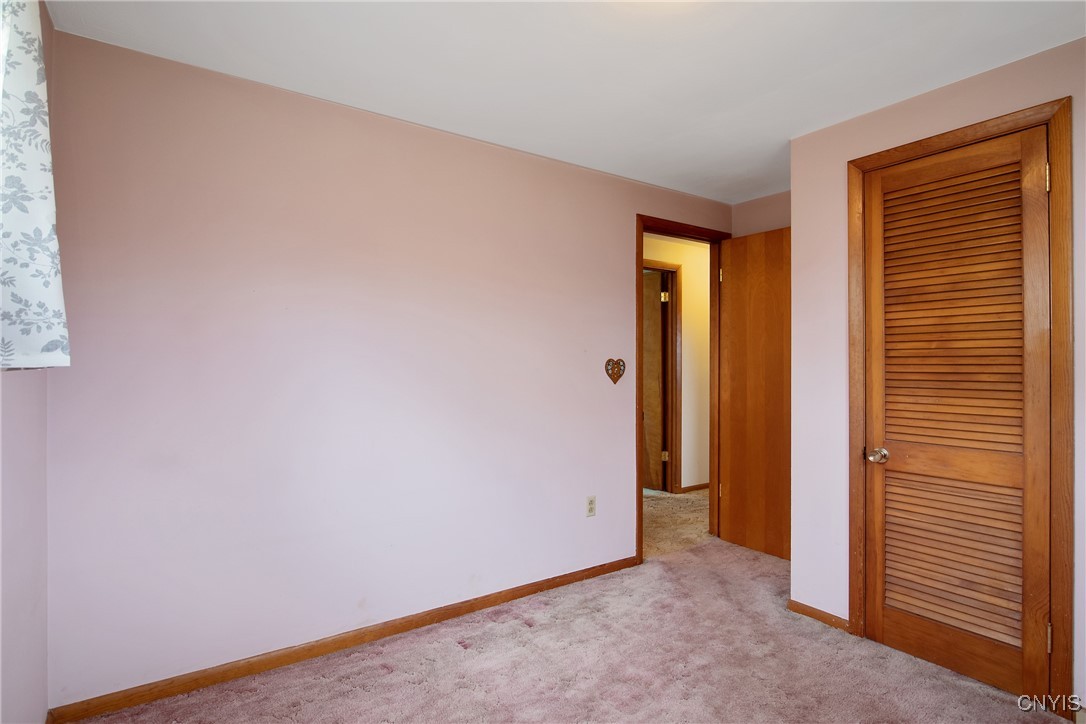9391 Woodlawn Drive, Cicero, New York image 13