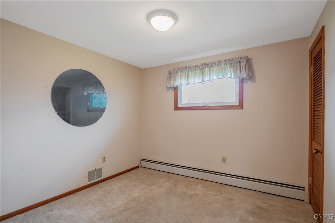 9391 Woodlawn Drive, Cicero, New York image 12