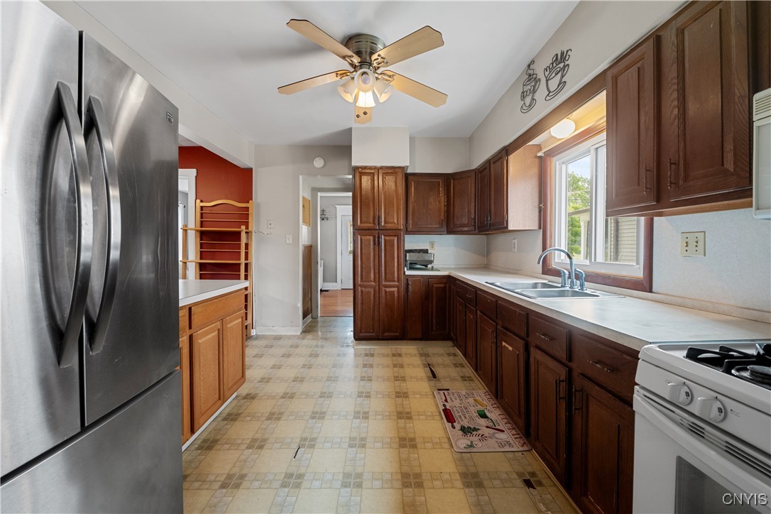 172 Nichols Ave Ave, Syracuse, New York image 12