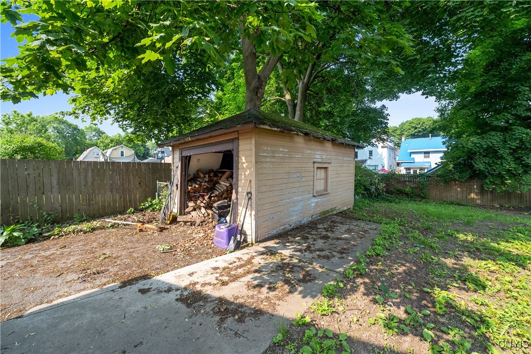 172 Nichols Ave Ave, Syracuse, New York image 38