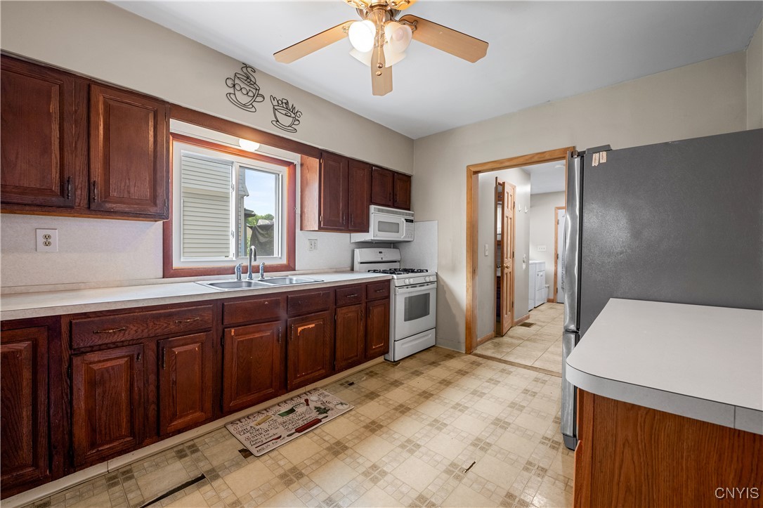 172 Nichols Ave Ave, Syracuse, New York image 11