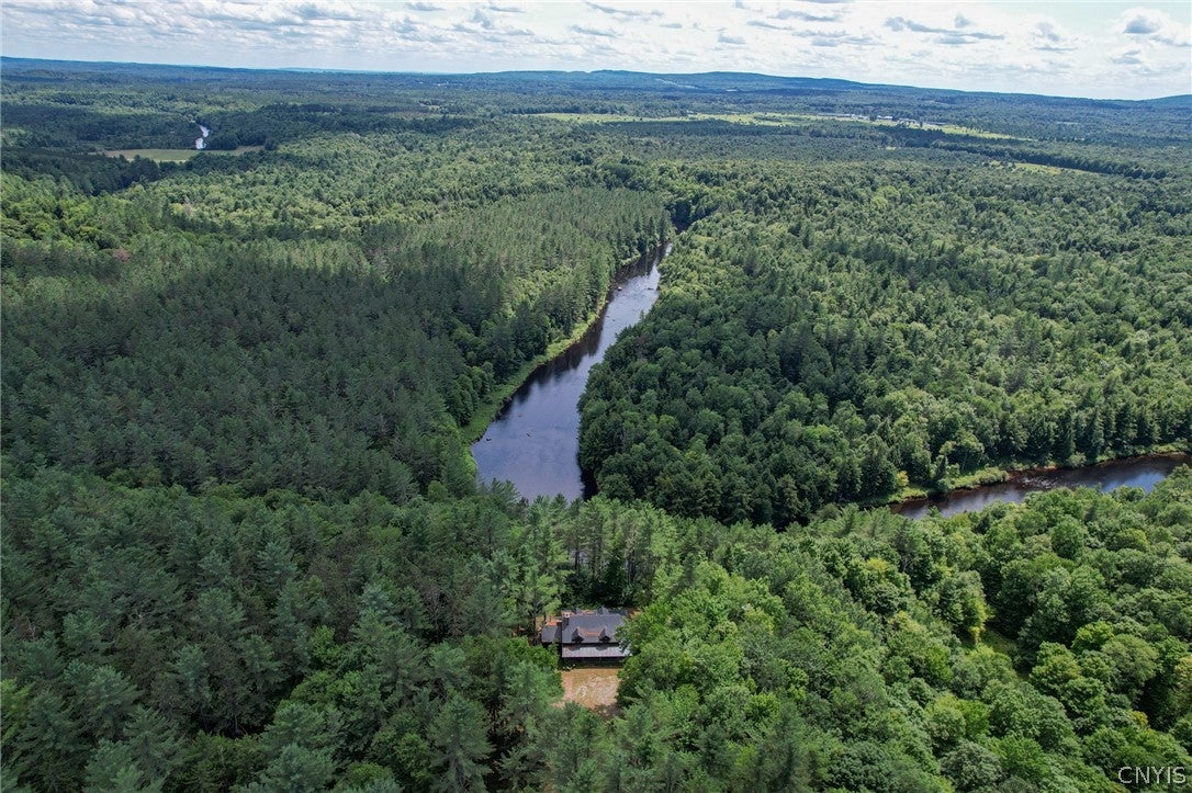 910 River Rd