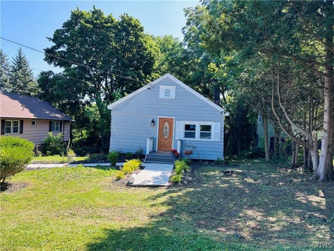 Homes For Sale - 226 Mackay Avenue<br/> Camillus, NY 13219