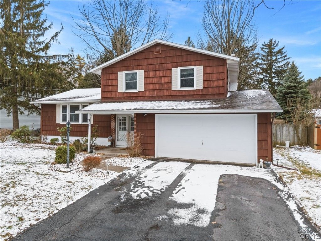 Photo of 112 Merriwether Drive, Camillus, NY 13219 (MLS # S1666945)