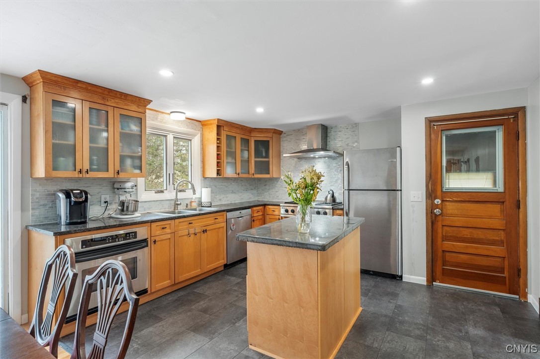 216 Rita Drive, Clay, New York image 16