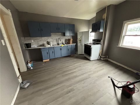 Tiny photo for 926 Burnet Avenue #30, Syracuse, NY 13203 (MLS # S1660569)