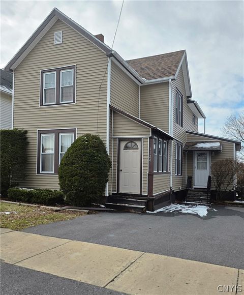 Photo of 1124 Hammond Avenue, Utica, NY 13501 (MLS # S1668147)