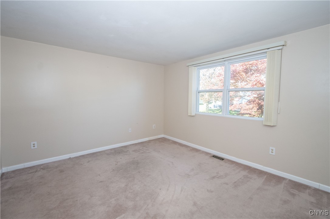 Cicero, New York 13039, United States, 3 Bedrooms Bedrooms, ,2 BathroomsBathrooms,Residential,Active,229740