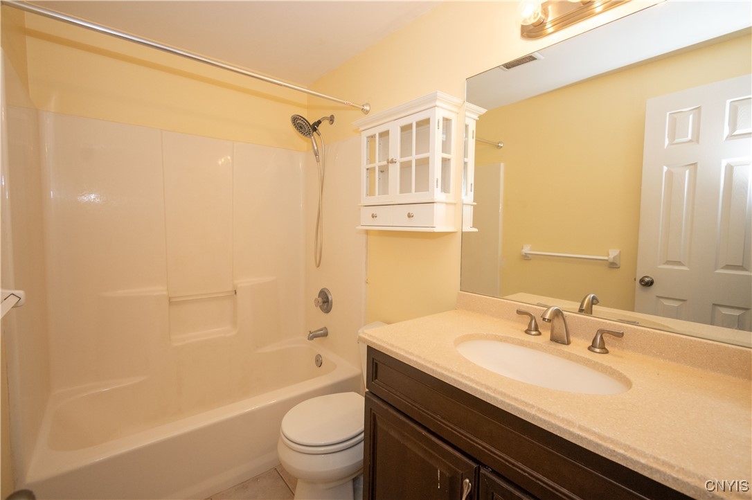 Cicero, New York 13039, United States, 3 Bedrooms Bedrooms, ,2 BathroomsBathrooms,Residential,Active,229740