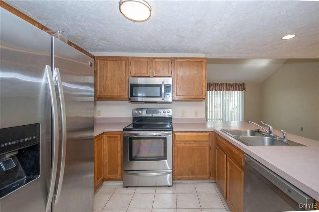 Cicero, New York 13039, United States, 3 Bedrooms Bedrooms, ,2 BathroomsBathrooms,Residential,Active,229740