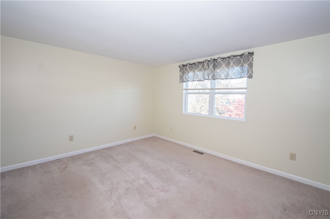 Cicero, New York 13039, United States, 3 Bedrooms Bedrooms, ,2 BathroomsBathrooms,Residential,Active,229740