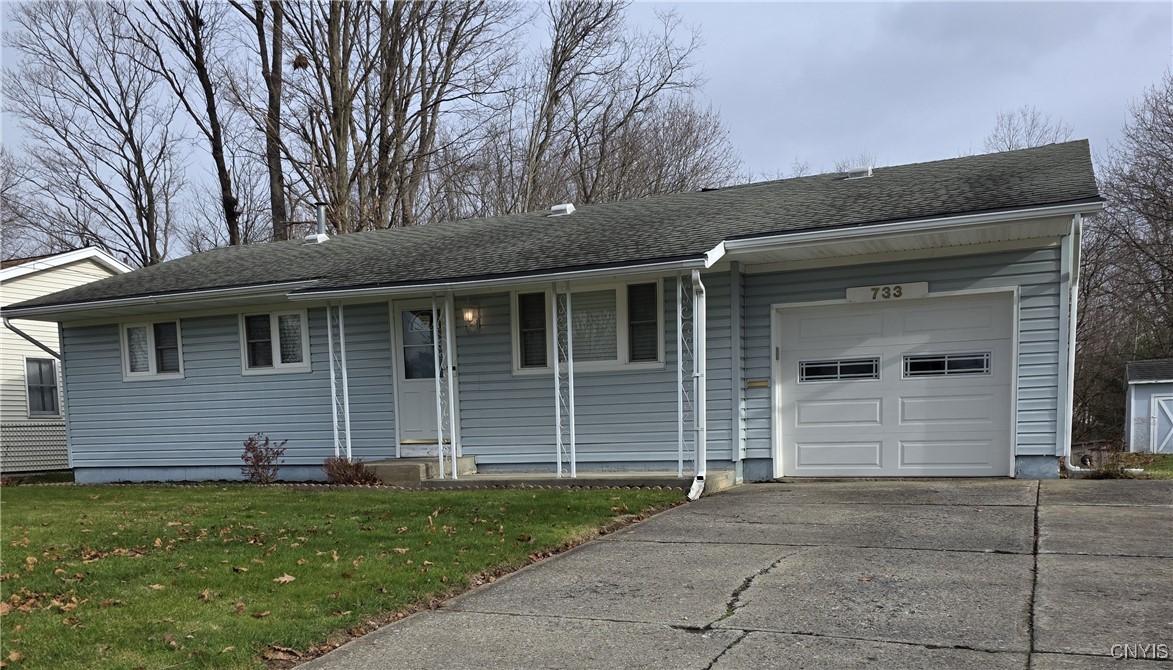 733 Deerfield Drive E