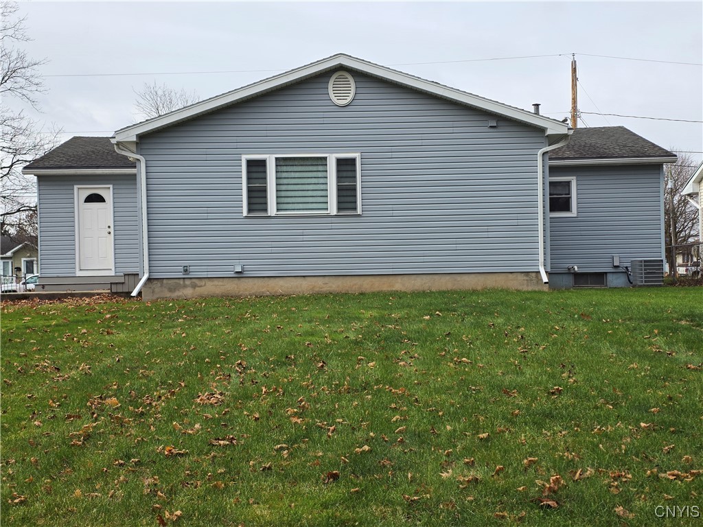 733 Deerfield Drive E