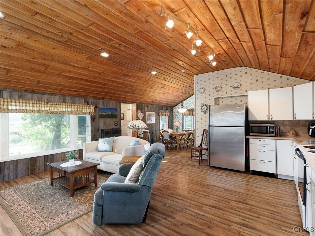 10615 Grandjean Road