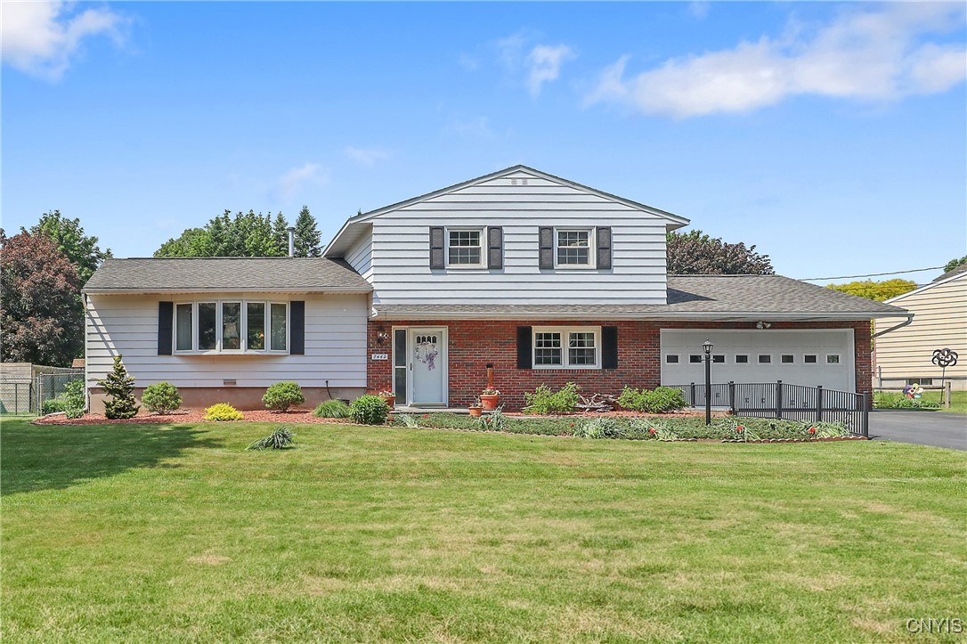7462 Thunderbird Road, Clay, New York image 1