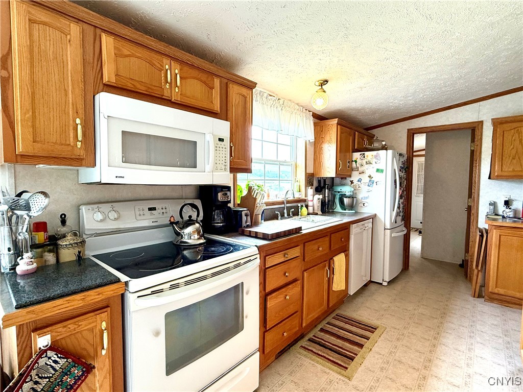 730 Banner Road, Tully, New York image 10