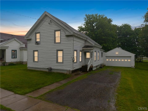 Homes For Sale - 20 E Maple Avenue<br/> Eaton, NY 13408