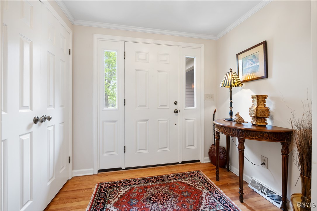 8 Handhewn Way, Manlius, New York image 5