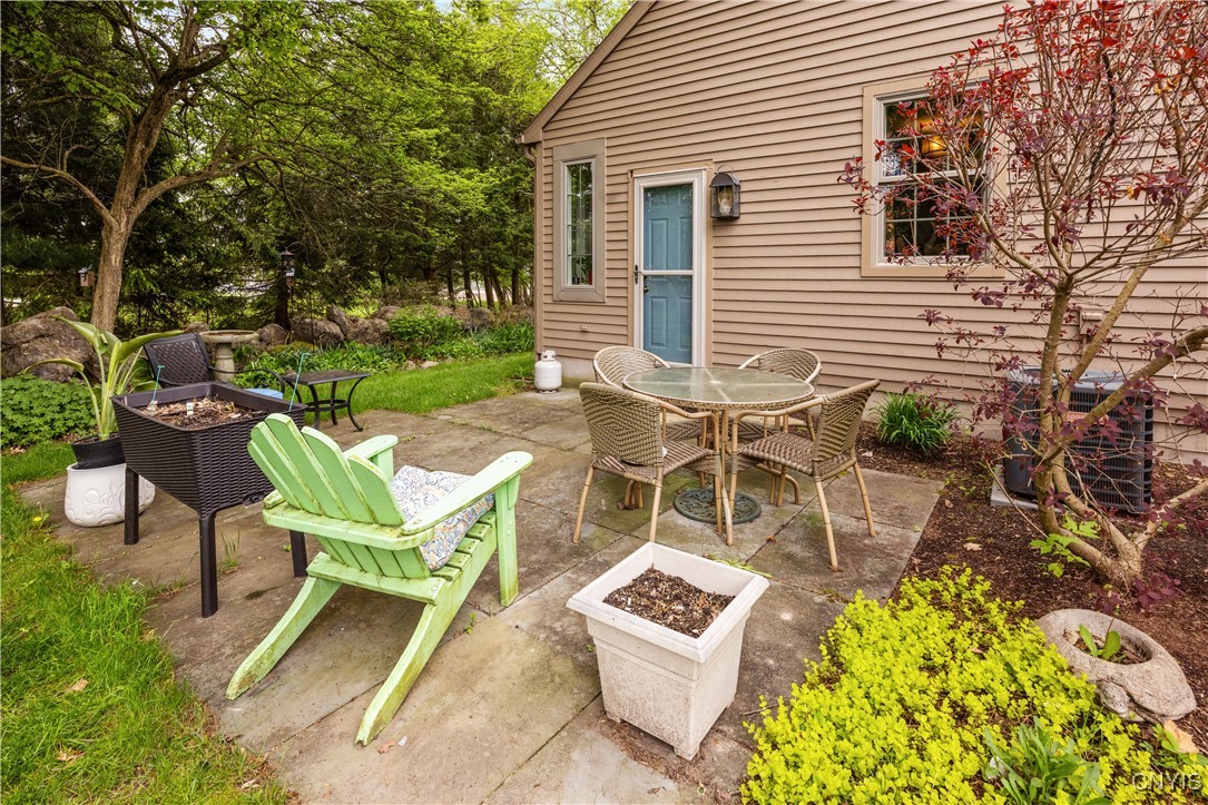 8 Handhewn Way, Manlius, New York image 40