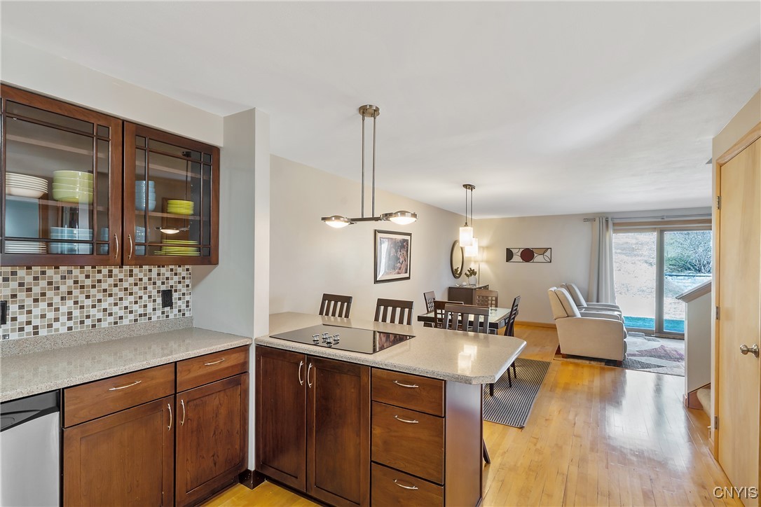 205 Weathervane Way, Camillus, New York image 8