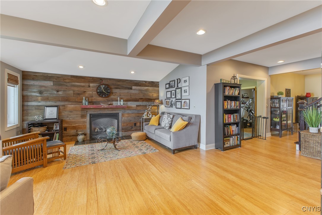 6591 Lakeshore Road, Cicero, New York image 16