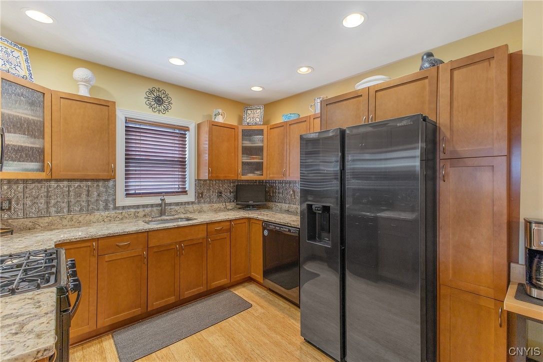 6591 Lakeshore Road, Cicero, New York image 6