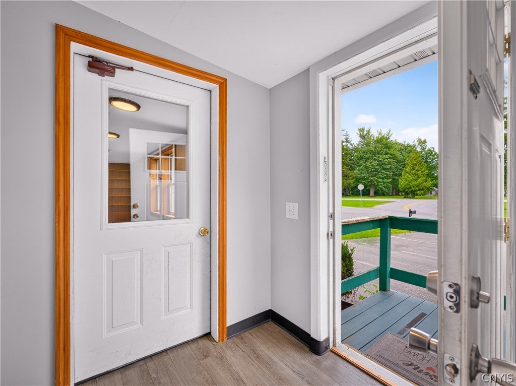 2825 Paris Green