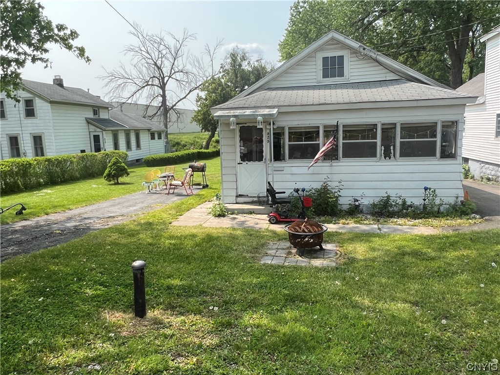 825 E Hiawatha Boulevard |