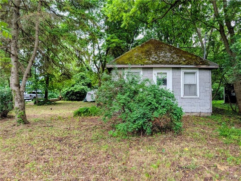 Tiny photo for 805 N Center Street, DeWitt, NY 13057 (MLS # S1679962)