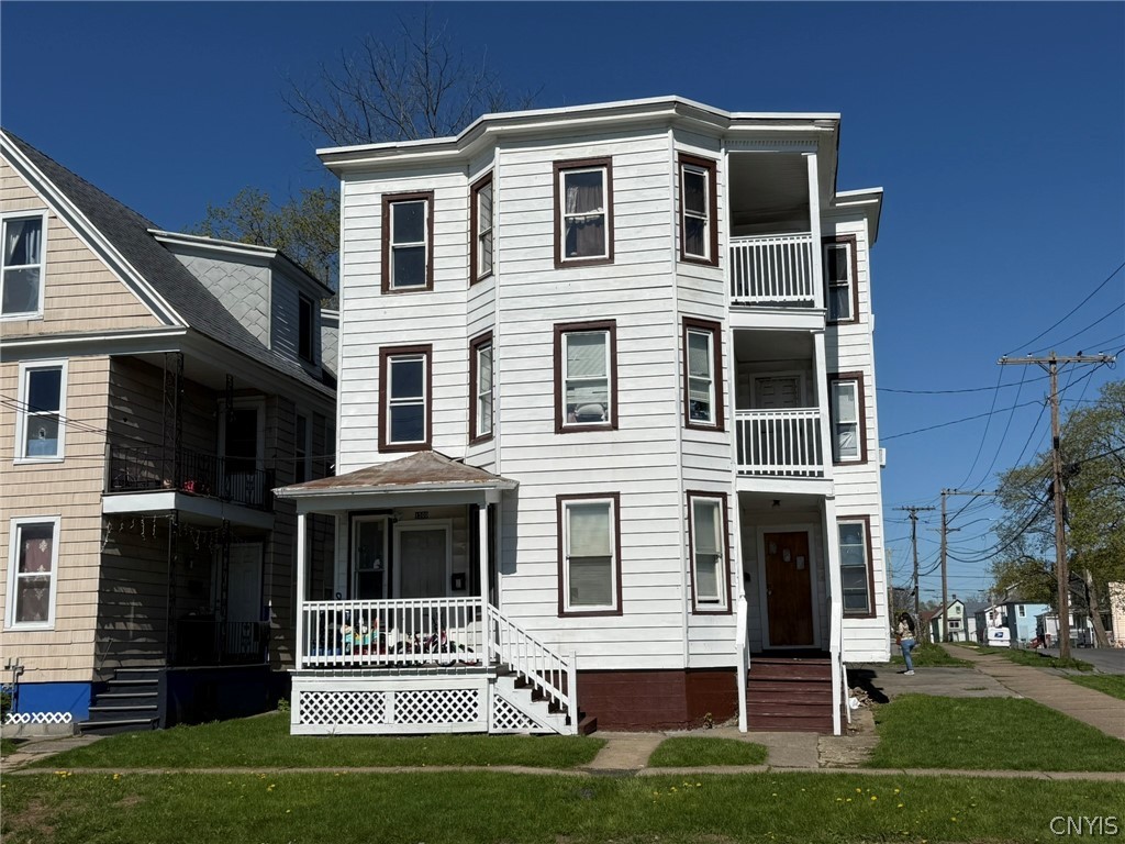 1500 Conkling Avenue