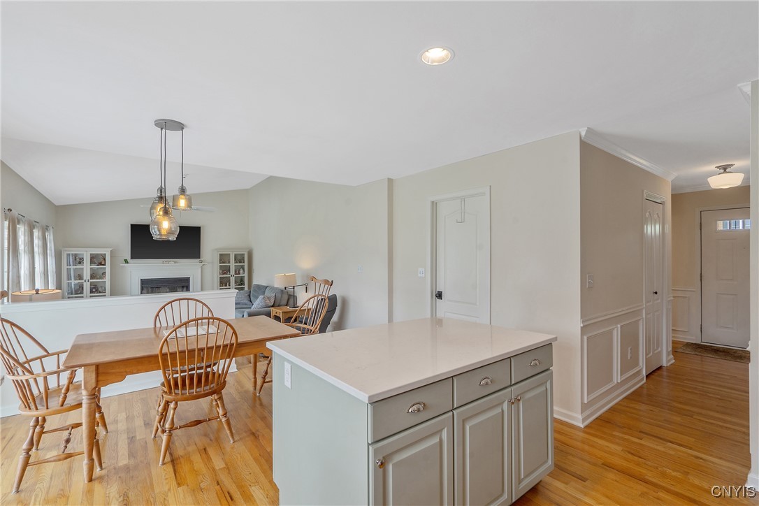 7359 Spring Mountain Drive, Manlius, New York image 12