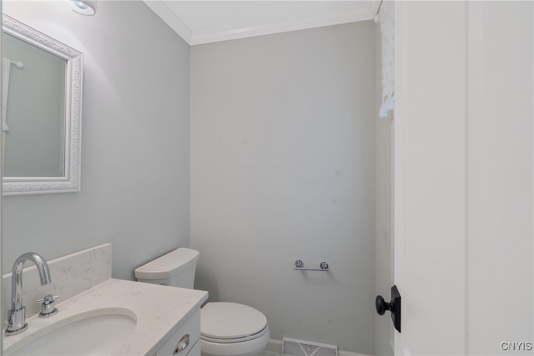 7359 Spring Mountain Drive, Manlius, New York image 20