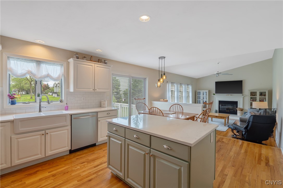 7359 Spring Mountain Drive, Manlius, New York image 10