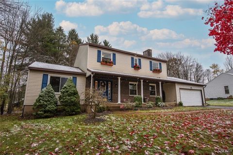 Photo of 6 Viburnum Place, New Hartford, NY 13413 (MLS # S1654516)
