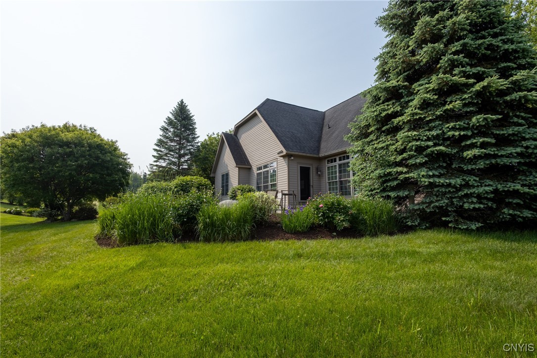 Manlius, New York 13104, United States, 2 Bedrooms Bedrooms, ,3 BathroomsBathrooms,Residential,Active,150733